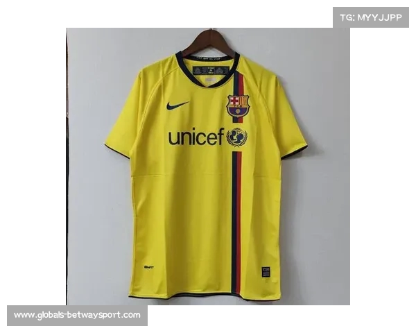 巴萨球衣品牌揭秘及最新队服图片赏析一览 巴萨球衣品牌揭秘及最新队服图片赏析一览